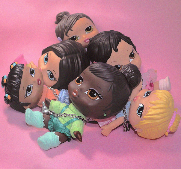 Bratz Babyz Runwayz group shot of dolls